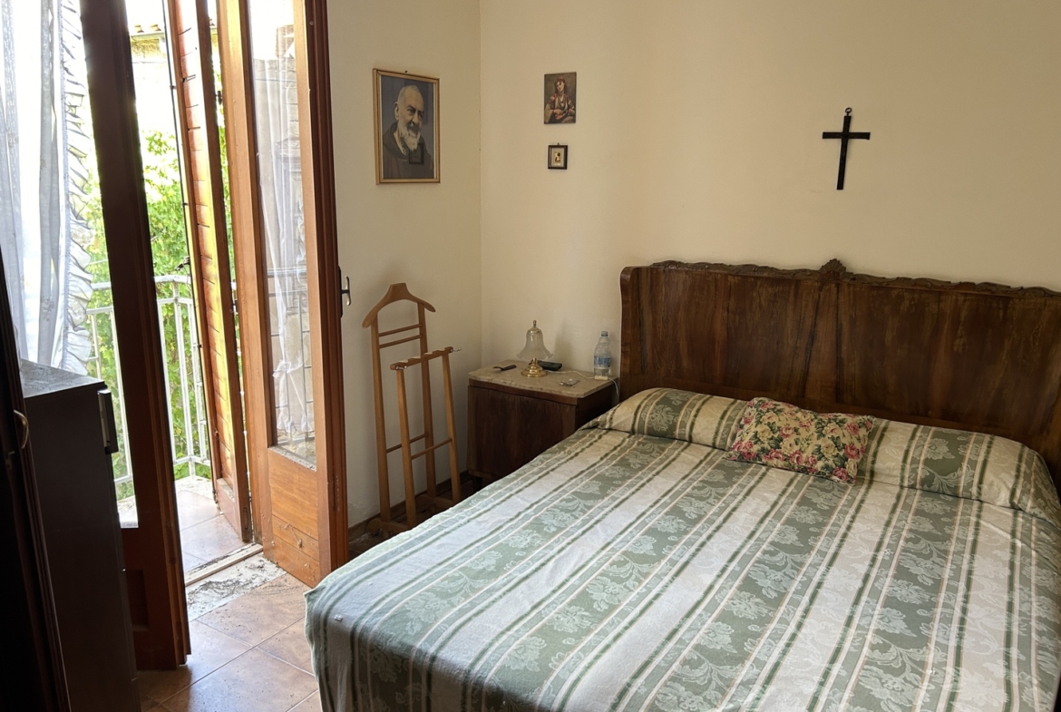 Edificio in muratura con accesso indipendente