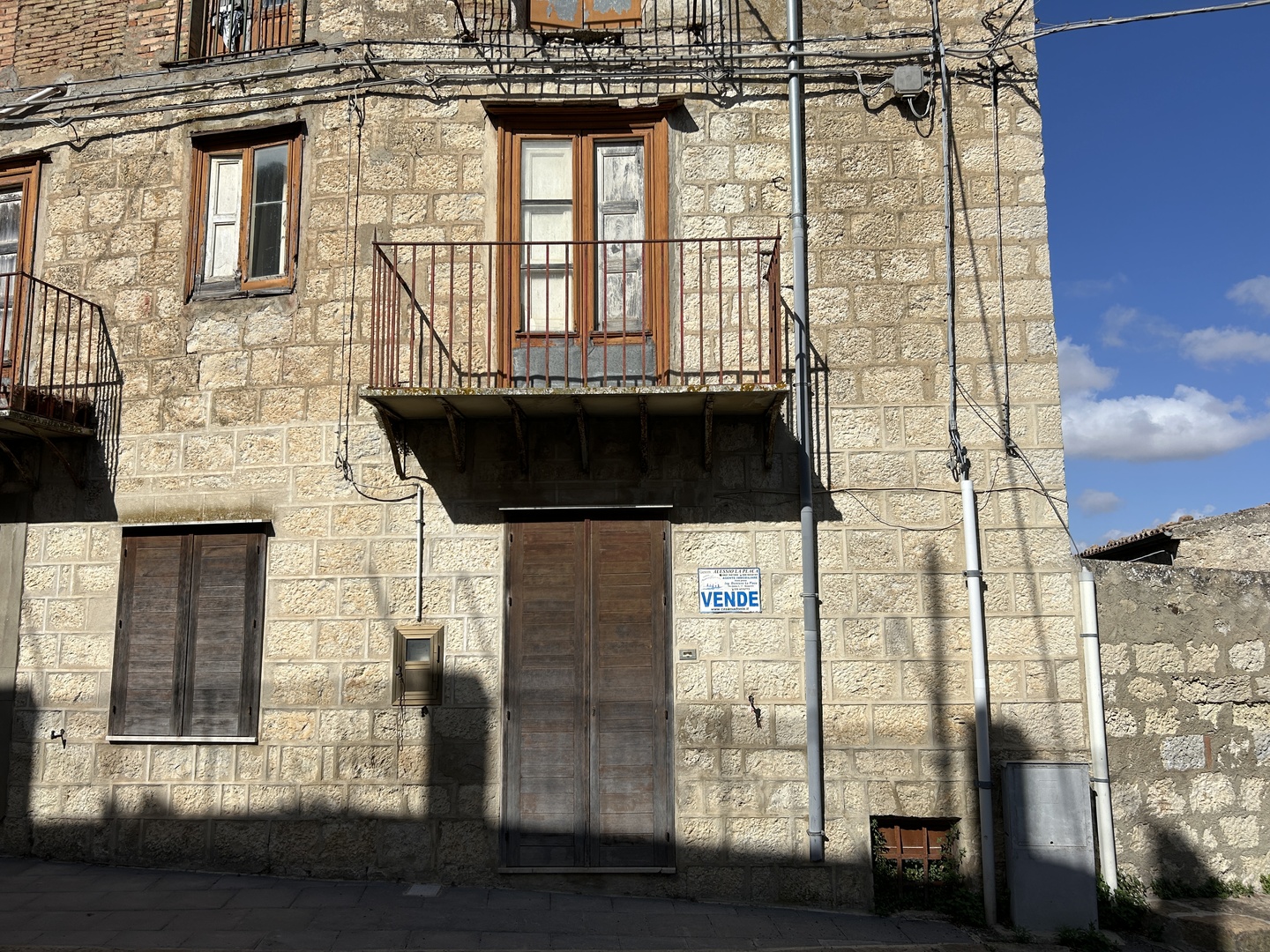 IMG_6700 Edificio in muratura con accesso indipendente
