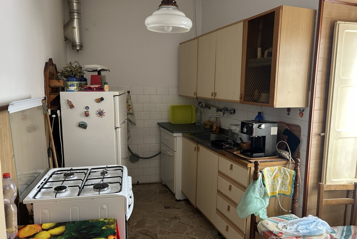 Casa indipendente con cantina