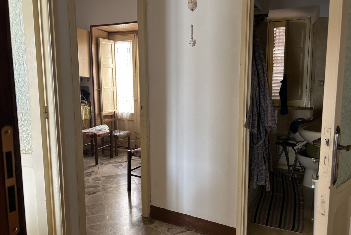 Casa indipendente con cantina