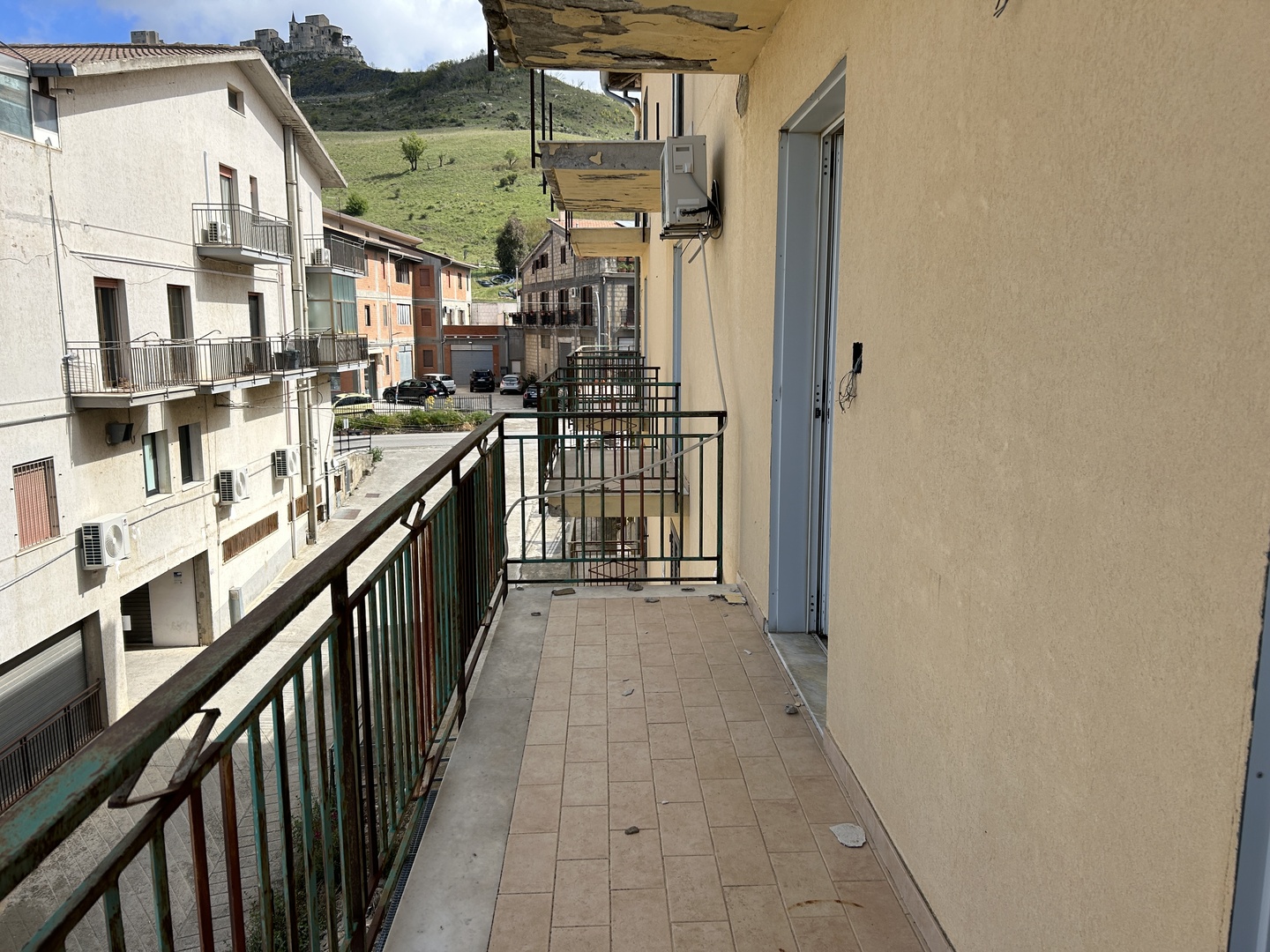 IMG_6039 Locale commerciale con terrazza di pertinenza