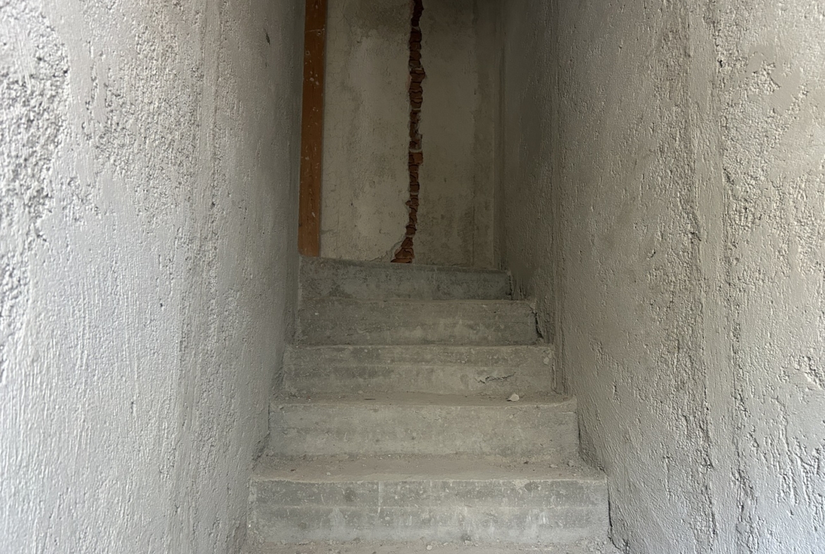 Casa indipendente con giardino