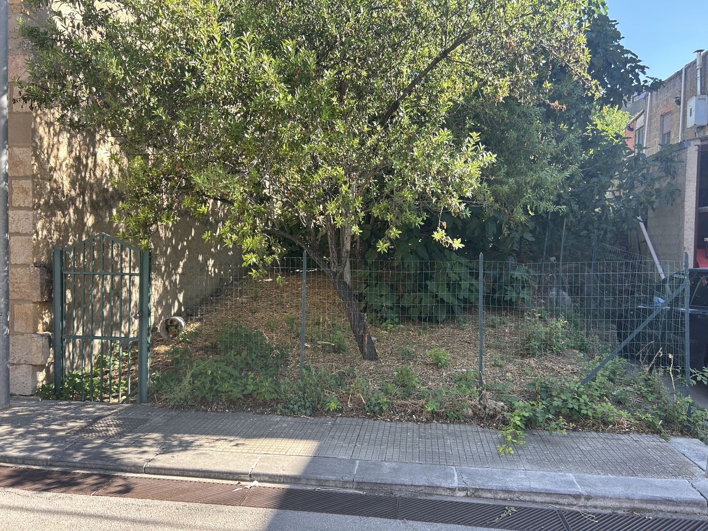 Fabbricato in muratura con terreno di pertinenza a Castellana sicula sulle madonie