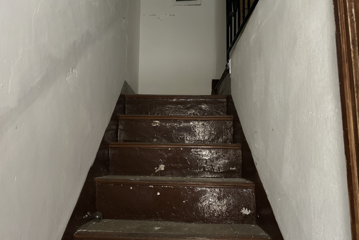 Casa indipendente con cantina