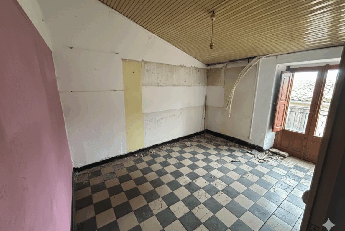 Casa indipendente con cantina