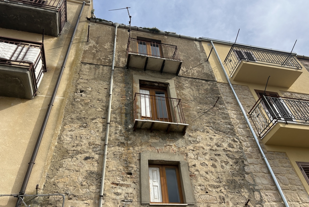 Fabbricato indipendente in muratura