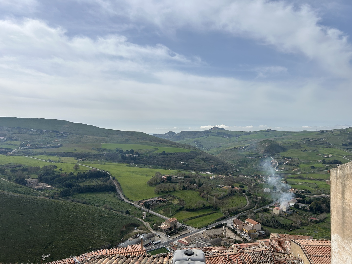 Fabbricato indipendente in muratura a gangi sulle madonie