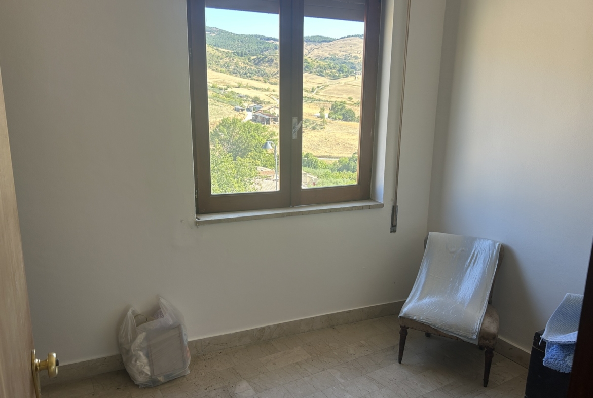 Casa in muratura con terrazza