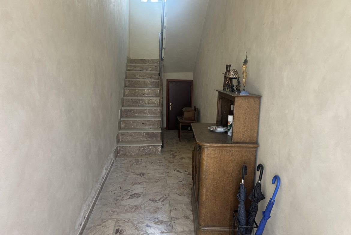 Casa in muratura indipendente con garage