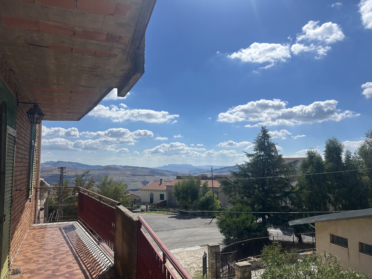 casa in muratura indipendente con garage sulle madonie