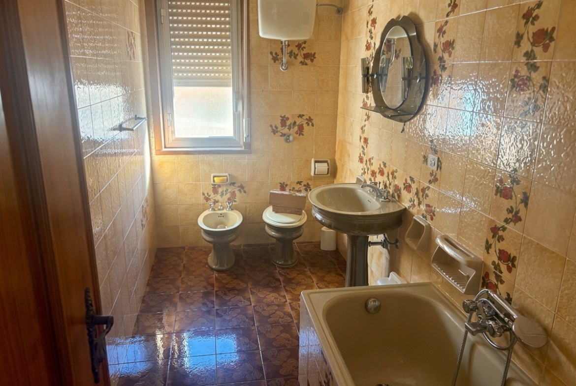 Casa indipendente con garage