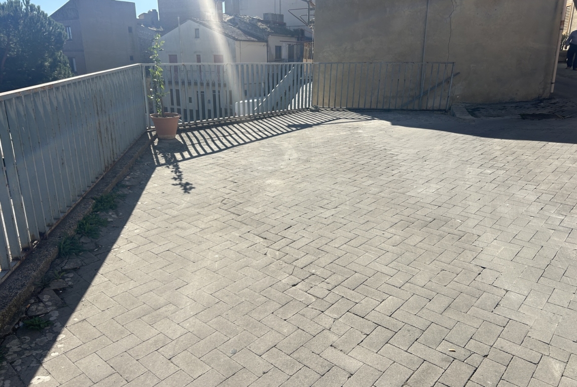 Casa indipendente con garage